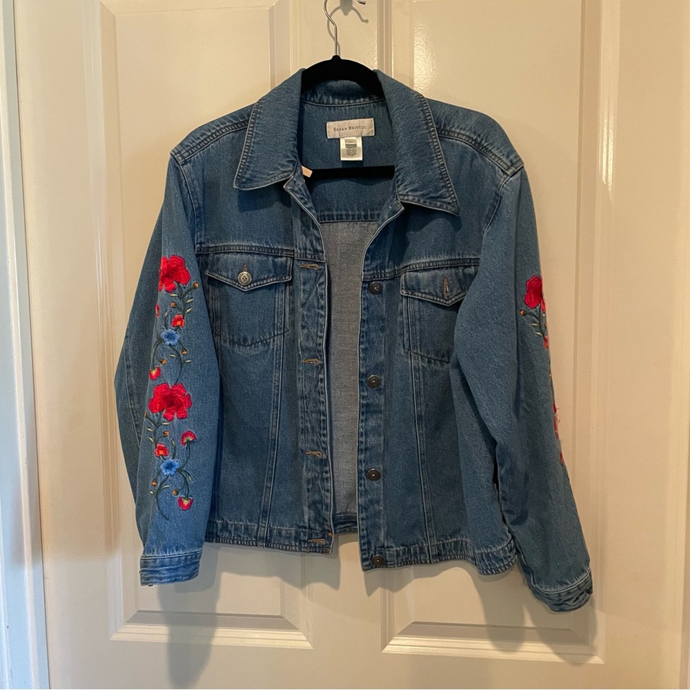 Women’s Denim jacket size Large